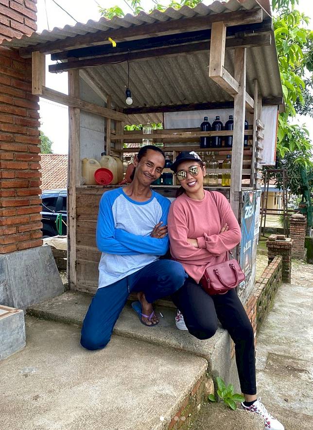 Deretan Seleb Pilih Hidup Sederhana Ada Yang Tak Mau Punya Mobil Trending Now Line Today