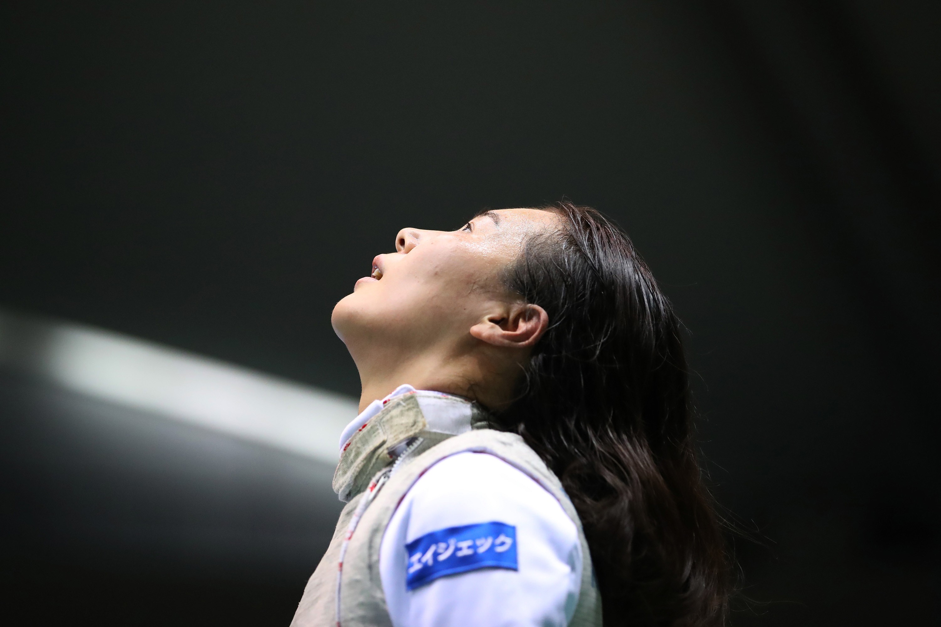 髪を結う フェンシング西岡詩穂 アフロスポーツ プロの瞬撮