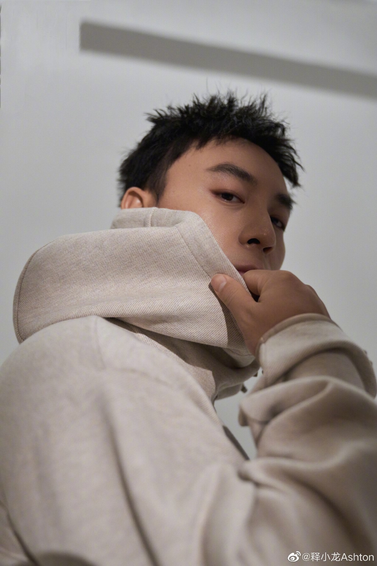 《中國好聲音》遭轟霸凌李玟！浙江衛視意外不斷，不只害死高以翔，趙麗穎也差點出意外