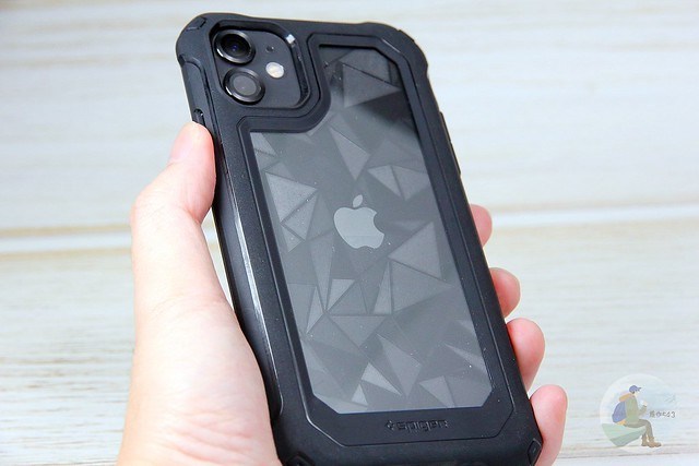 Spigen手機保護殼