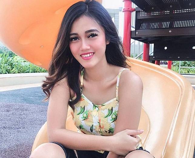 YouTuber Jessie Amalia Blakblakan soal Ukuran Bra hingga Urusan Ranjang