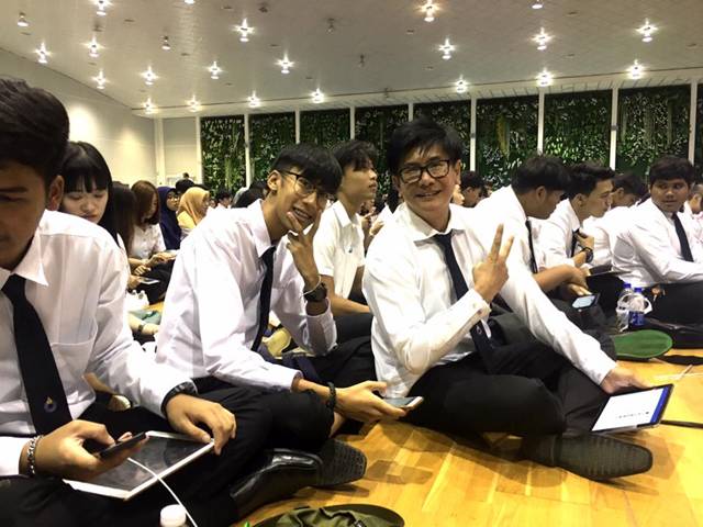 อุ่นใจ ! คณบดีสถาปัต ม.รังสิต ลงสังเกตการณ์ กิจกรรมรับน้อง มั่นใจไม่มีความรุนแรง
