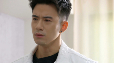 小三向正宮炫驗孕棒 渣夫挨揍「臉痛到歪掉」