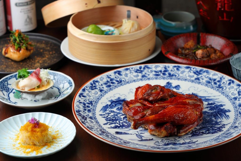 噂の新店 大阪の人気中国料理店が東京に 絶品クリスピーチキンをご賞味あれ