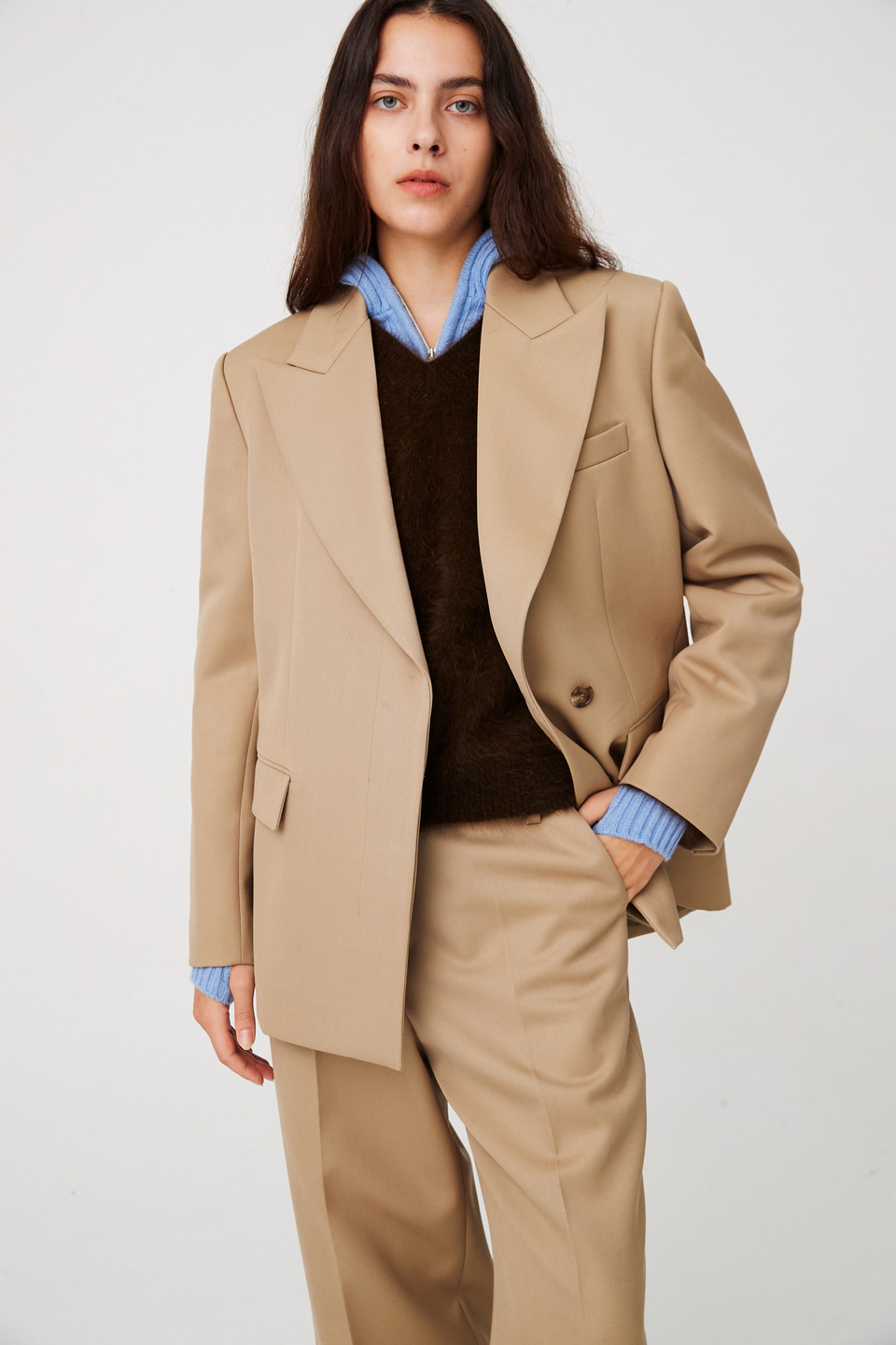 MOONSUN Minimal Peaked Lapel Blazer _ Beige