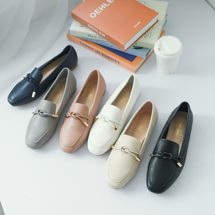 好感輕著．小金飾綁結柔軟樂福鞋