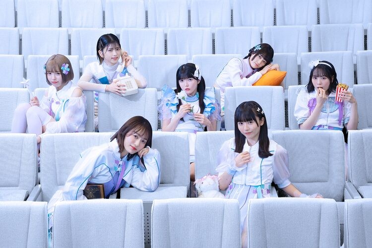 真っ白なキャンバス 初めての恋愛ソング キャンディタフト Mv公開 音楽ナタリー