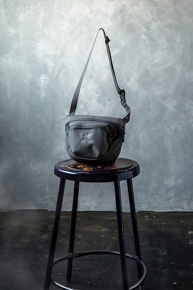 100％の保証 ARC'TERYX × BEAMS 別注 ARRO Waistpack asakusa.sub.jp