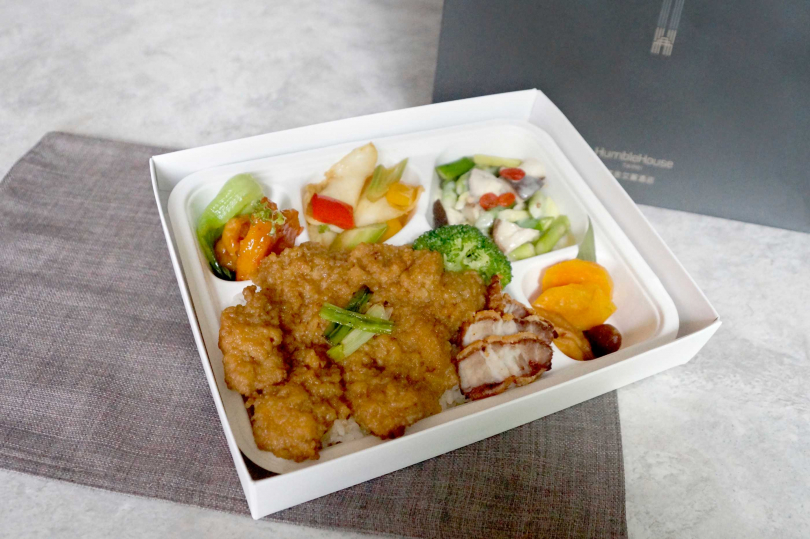 蔥燒醬滷豬大排餐盒。（圖／寒舍艾麗提供）