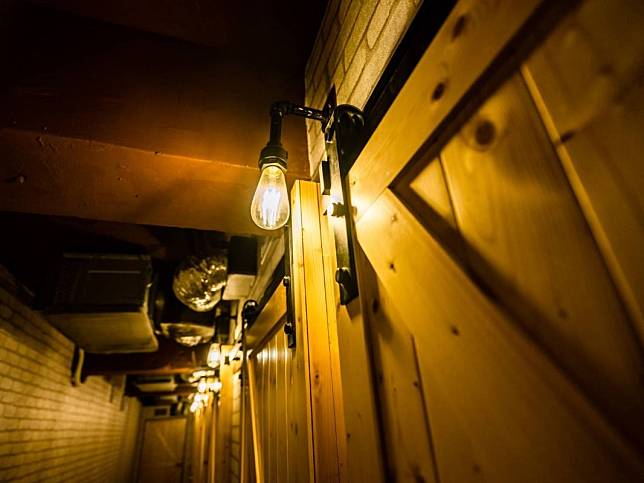 ▲單人背包房型的走道光景（圖／星行旅）