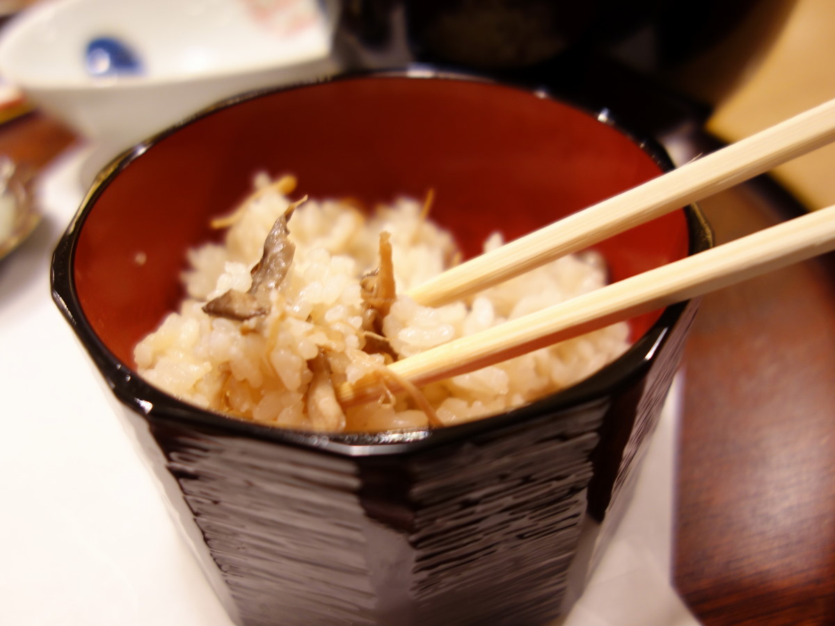 美味しいだしが決めて 茅乃舎 汁や の豚汁セットに舌鼓 Charmmy