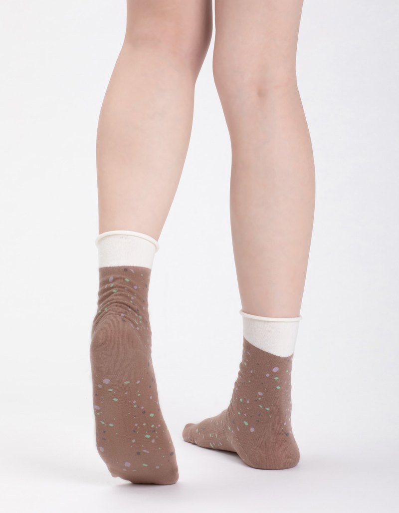 ∟襪長：15cm ∟腳底：22～24cm 早起跑步也跟去，市場買菜也跟去，上班來不及也跟去，因為✦你最迷人∴