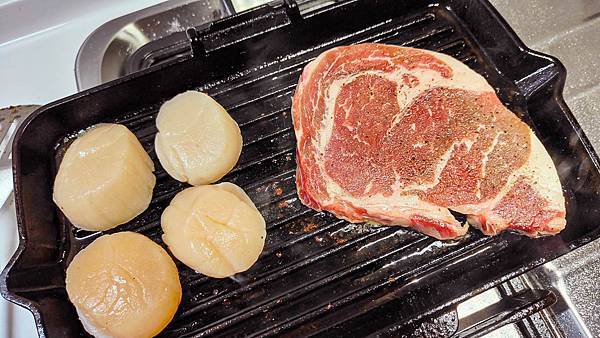 【宅配美食】唯典客-老饕級肉品、頂級肉品、頂級和牛、頂級食材、威靈頓牛排！年菜肉品必備、火鍋季肉品、干貝CAB 美國熟成沙朗%2F肋眼牛排、巧克力和牛後腰牛排、北海道超巨大干貝