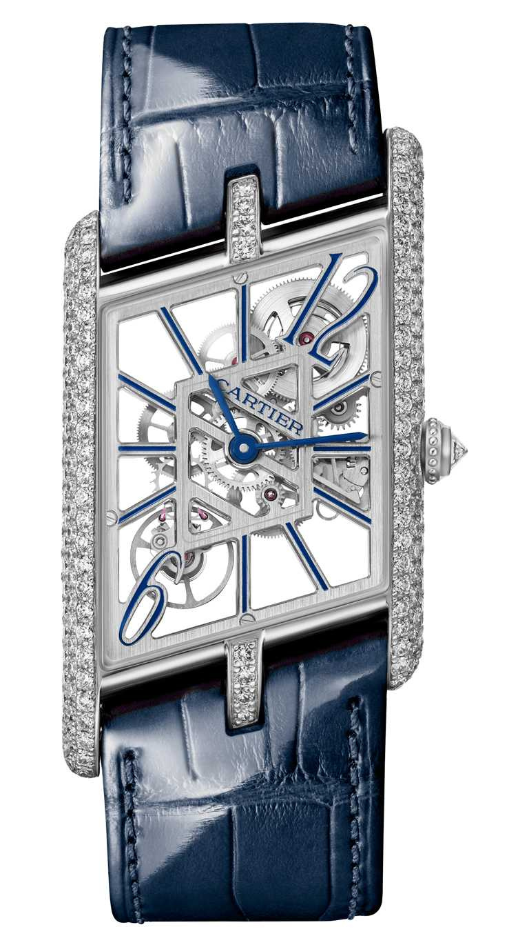 CARTIER「Tank Asymétrique系列」腕錶，鉑金錶殼，錶徑39mm，鑽石250顆，限量100只╱3,030,000元。（圖╱CARTIER提供）