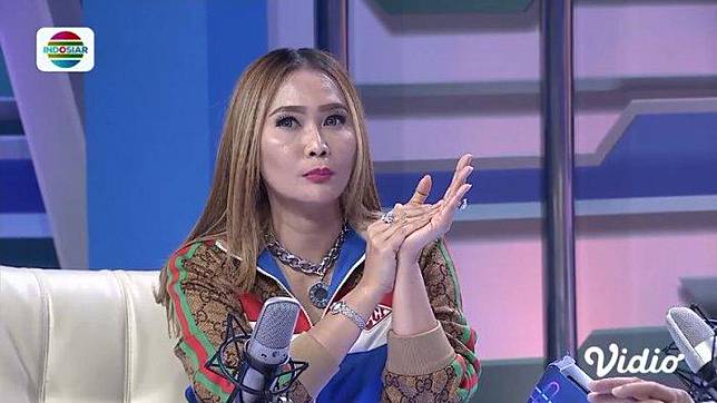 Inul Daratista saat di sebuah acara TV swasta.