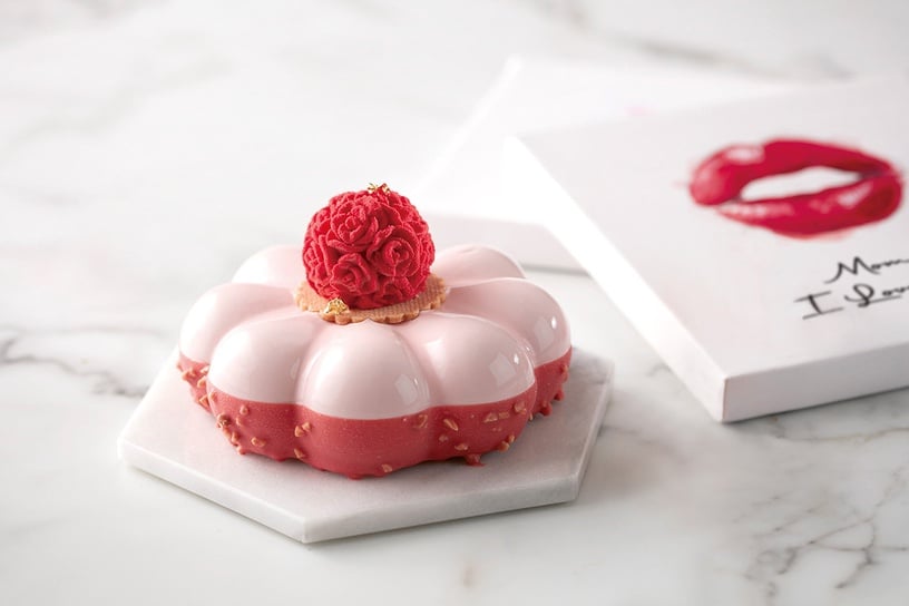 2023母親節蛋糕推薦！LADY M草莓奶油千層、哈根達斯皇冠冰淇淋蛋糕、顆顆送進媽媽心坎