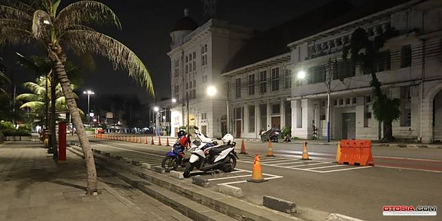 Jalan Sepi Akibat Psbb Kota Tua Jakarta Rawan Jambret Otosia Com Line Today