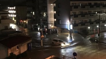 【眾人之事】電視台忙於報導選舉結果之際，大和川泛濫