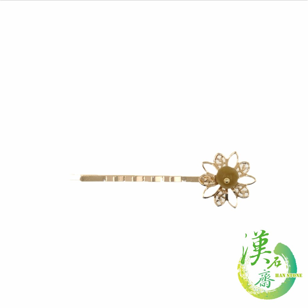 【漢石齋品牌】漢人鍾愛之石，匯集之齋所漢石齋品牌最大的特色，是由目前香港寶石鑑定所 歐陽秋眉台北教學中心，現任的翡翠課程專任講師 王振宇所創立之玉石品牌，同時也是專業全項目珠寶鑑定師。鑑賞珠寶玉石之餘