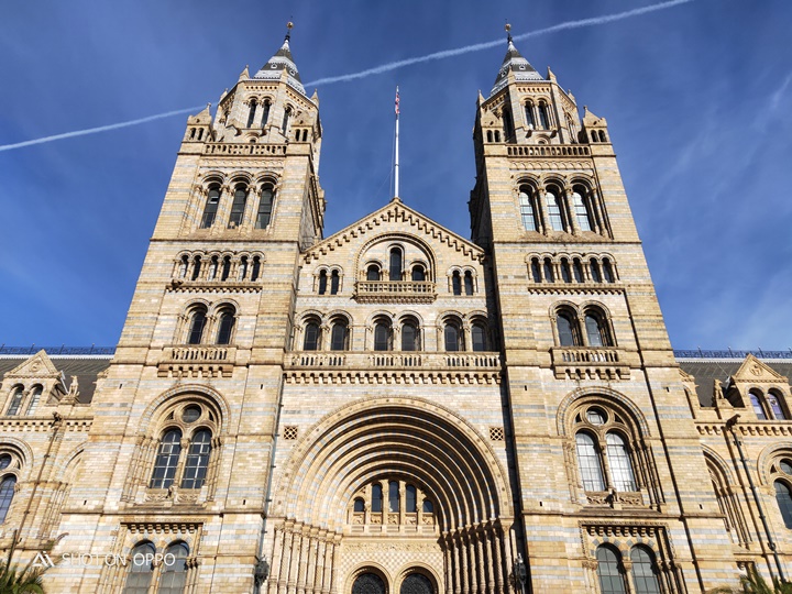 OPPO R17 開箱動手玩，跑分、拍照、續航力表現全都測