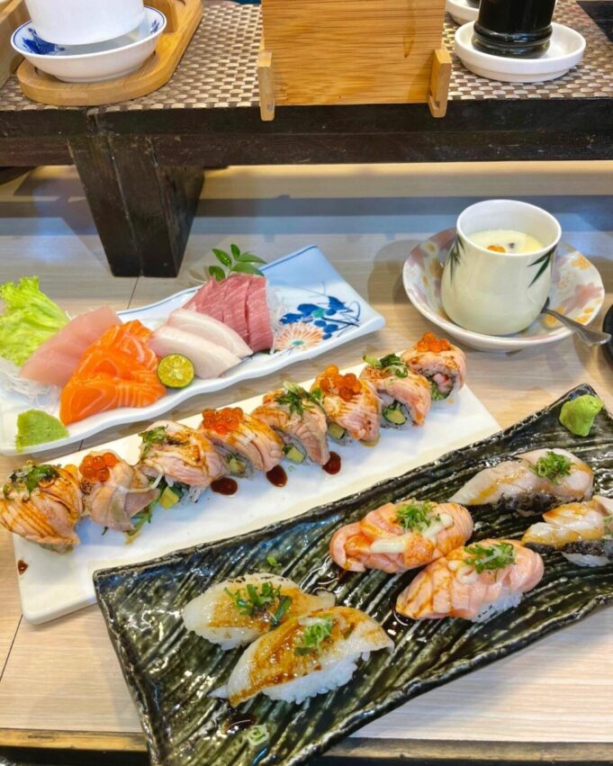 東港美食｜華僑市場美食、海鮮生魚片│王匠黑鮪魚生魚片，王匠黑鮪魚不只新鮮，價位更是公道平實，物美價廉的生魚片，吸引愛好黑鮪魚的民眾趨之若鶩的前來。