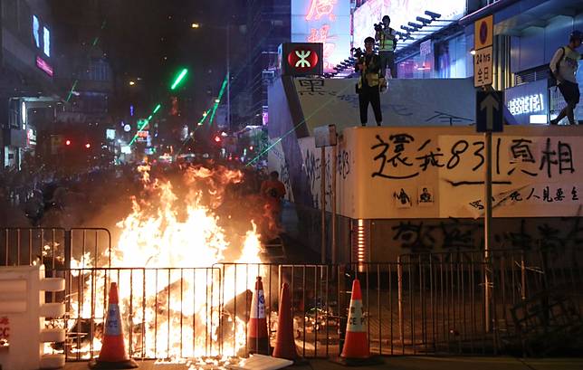 Gratis Unduh Gambar In The Line Of Fire Well Gratisnnected Hong Kong Neighbourhood Terbaru oleh www.katacinta.co
