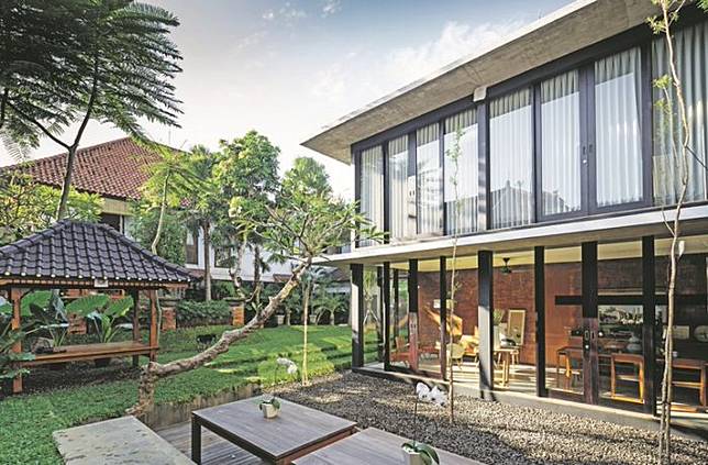 Inspirasi Desain Rumah  Bali  Modern  yang Nyaman dan Cantik