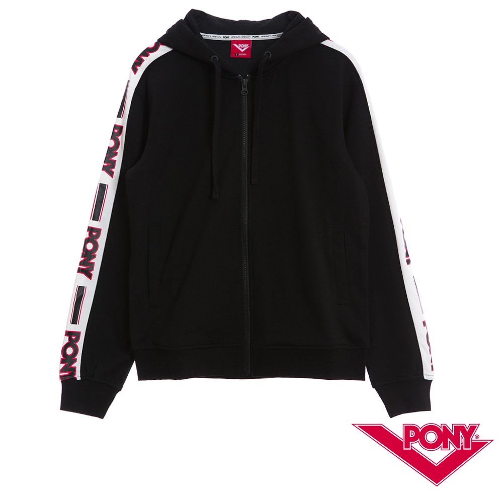 PONY商標上的勾勾，英文名稱為Chevron，為軍階中的二等兵職銜，二等兵是軍隊中最多必備的基本兵種，對於整個軍隊佔有極重要的比例。PONY期望成為運動休閒市場的Chevron，讓運動休閒產品成為現