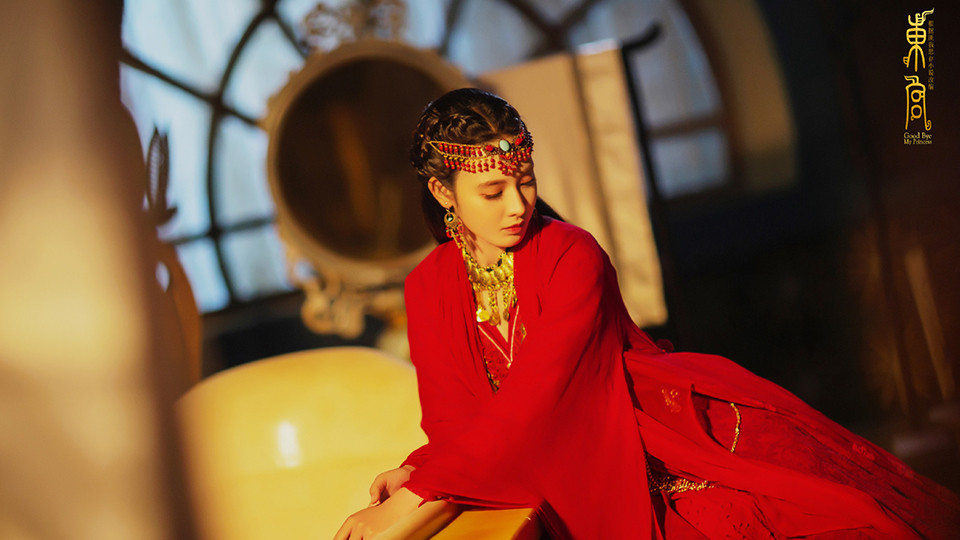 古裝劇同款「異域美女」造型2：彭小苒 飾演《東宮》曲小楓