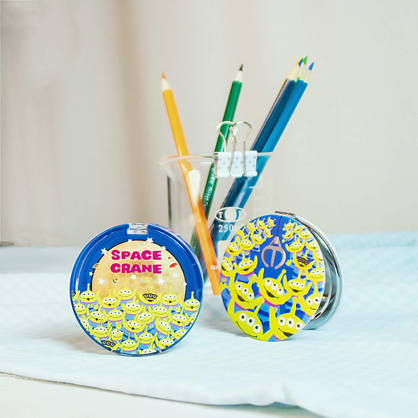 細緻烤粉完全貼合肌膚，持久不易飛粉