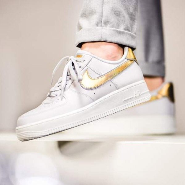 Nike Air Force 1 Metallic Swooshes 白灰 金Logo 經典 女AR0642-001 -SPEEDKOBE-