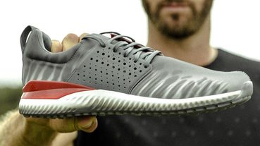 新聞分享 / 靈感來自於虎鯊 adidas Adicross Bounce 高爾夫球鞋即將於國外登場