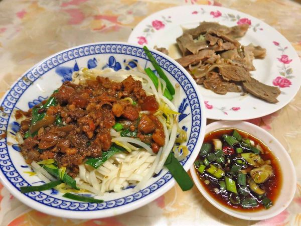 【三重美食】三兄弟麵店-隱藏版巷弄麵店 【三重美食】三兄弟麵店-隱藏版巷弄麵店