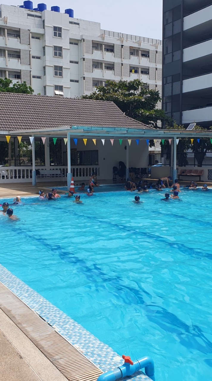 เรียนว่ายน้ำกับครูปึ๋ง 🏊‍♂️