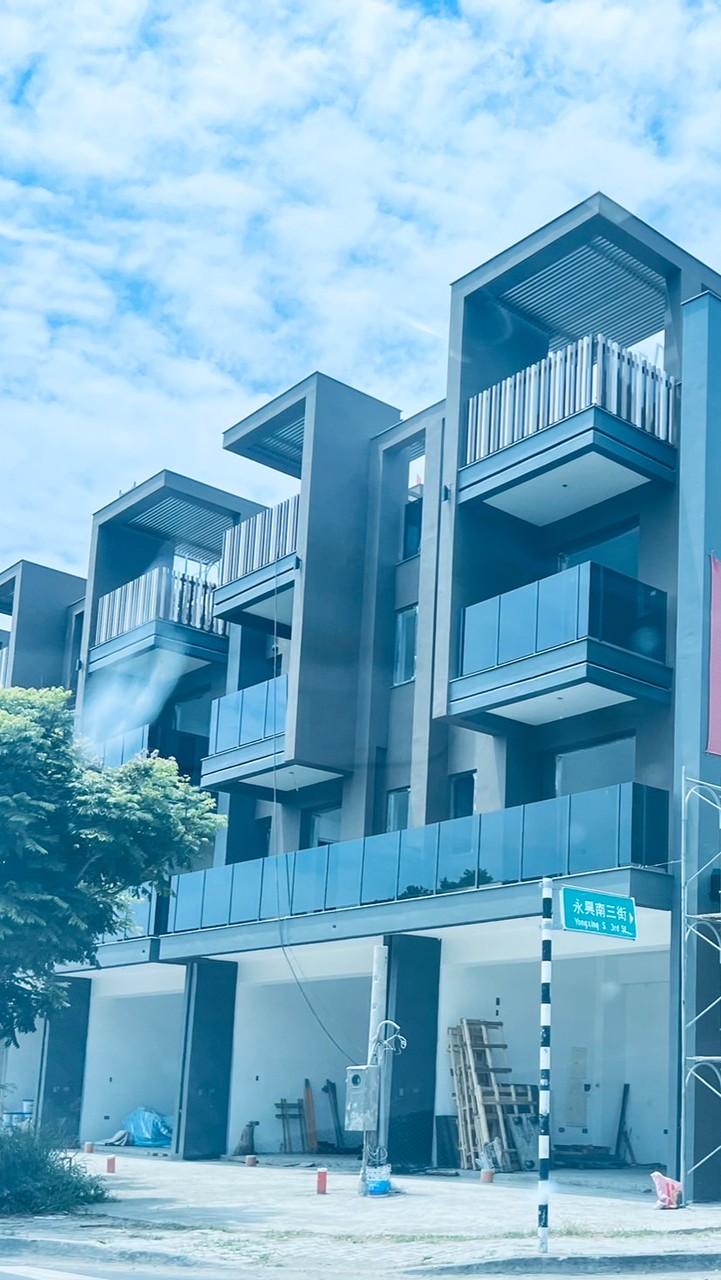 I大於3