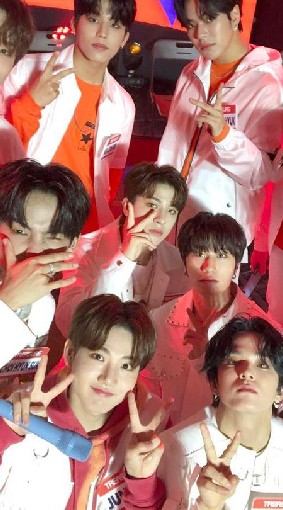 เต้น ร้อง แร็พ