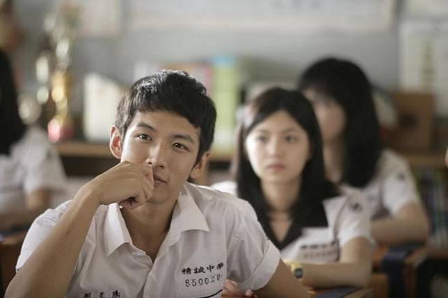 Deretan Kelakuan Nyeleneh di Kelas yang Nggak Disukai Guru, Tapi Paling Bikin Kangen Sekolah. Sahabat Trivia Pernah Ngelakuin yang Mana Aja Nih?