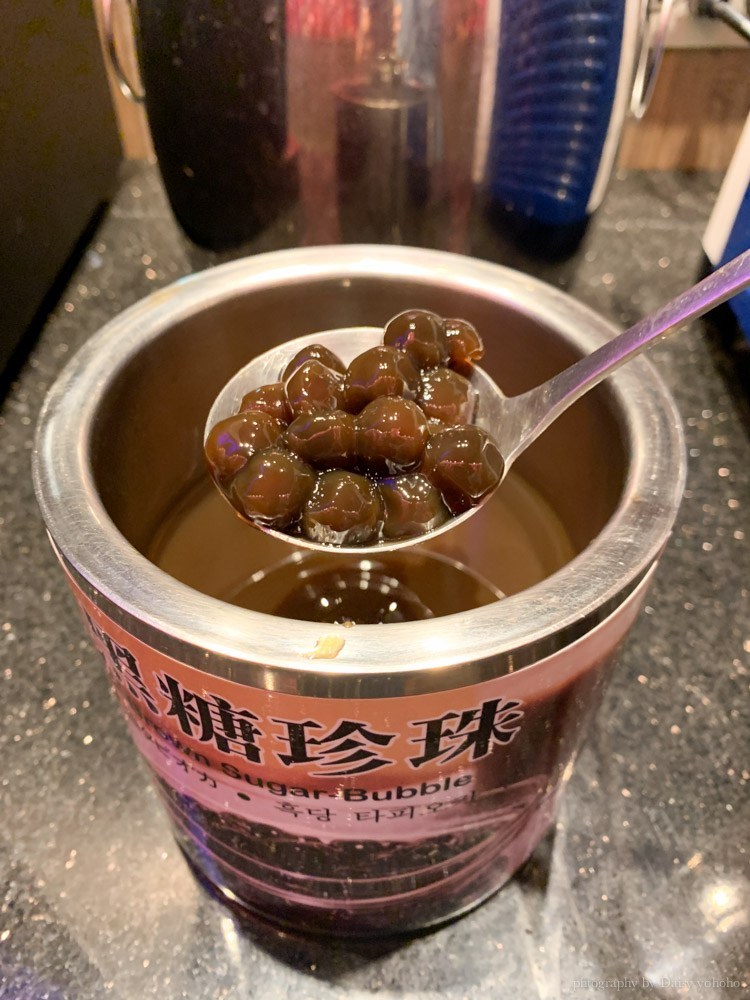 新馬辣經典麻辣火鍋, 南紡夢時代美食, 新馬辣南紡, 夢時代新馬辣, 新馬辣壽星優惠, 台南當月壽星優惠, 台南麻辣鍋吃到飽, 天使紅蝦吃到飽