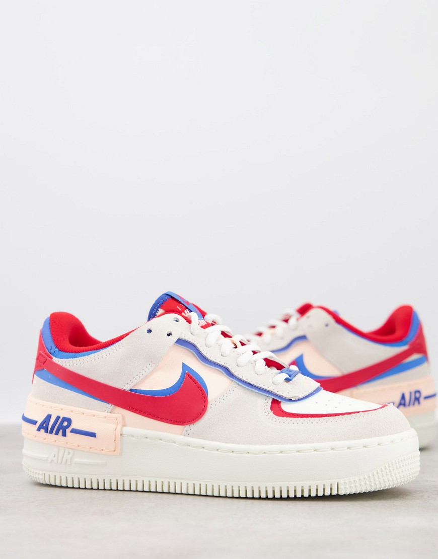 Trainers by Nike This item is excluded from promo Low-profile design Lace-up fastening Padded tongue
