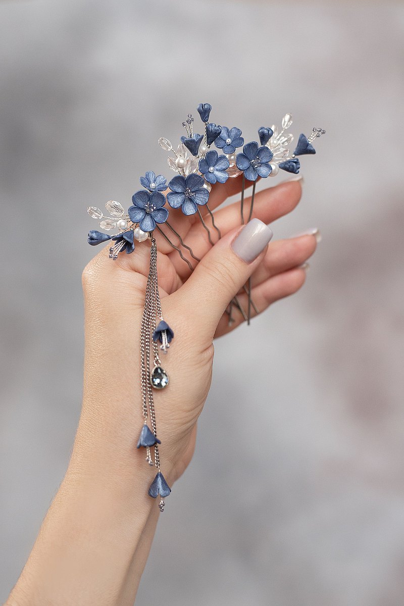 塵土飛揚的藍色髮夾，婚禮花卉髮飾，新娘珍珠頭飾