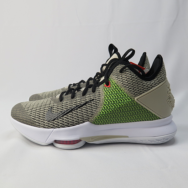 門市同步販售中，請先詢問尺寸庫存 !