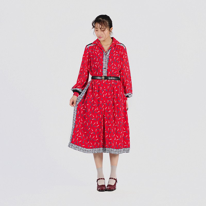 蛋植物嚴選昭和古著洋裝，有別於現代服飾的精緻做工剪裁，簡單套上就能夠創造優雅亮眼的復古造型！