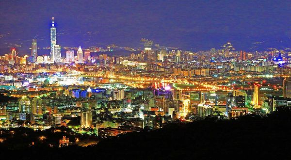 【台北旅遊】碧山巖夜景-遠望美麗的101夜景一日遊