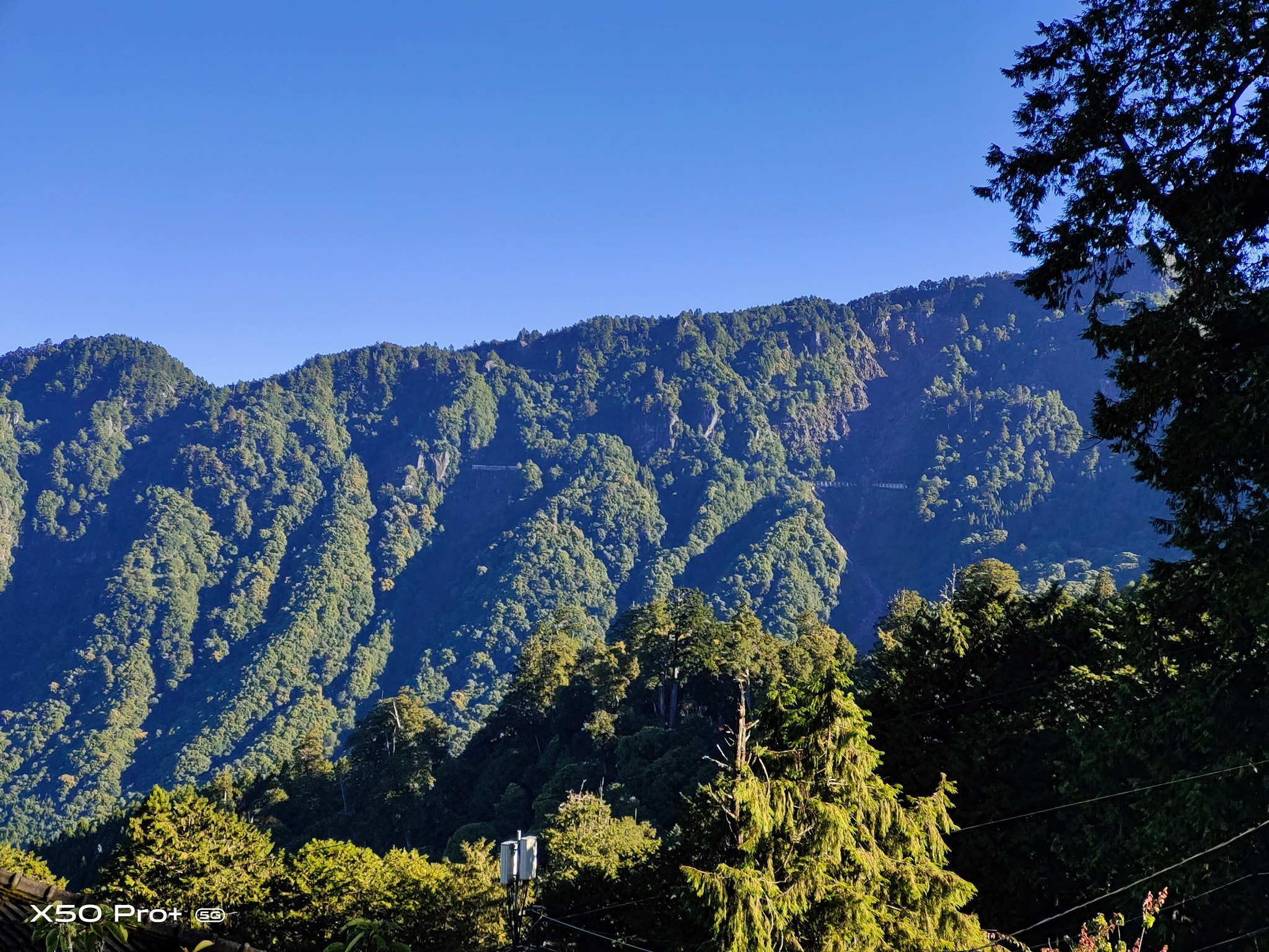 Vivo X50 Pro+ 遠眺眠月線 2倍）