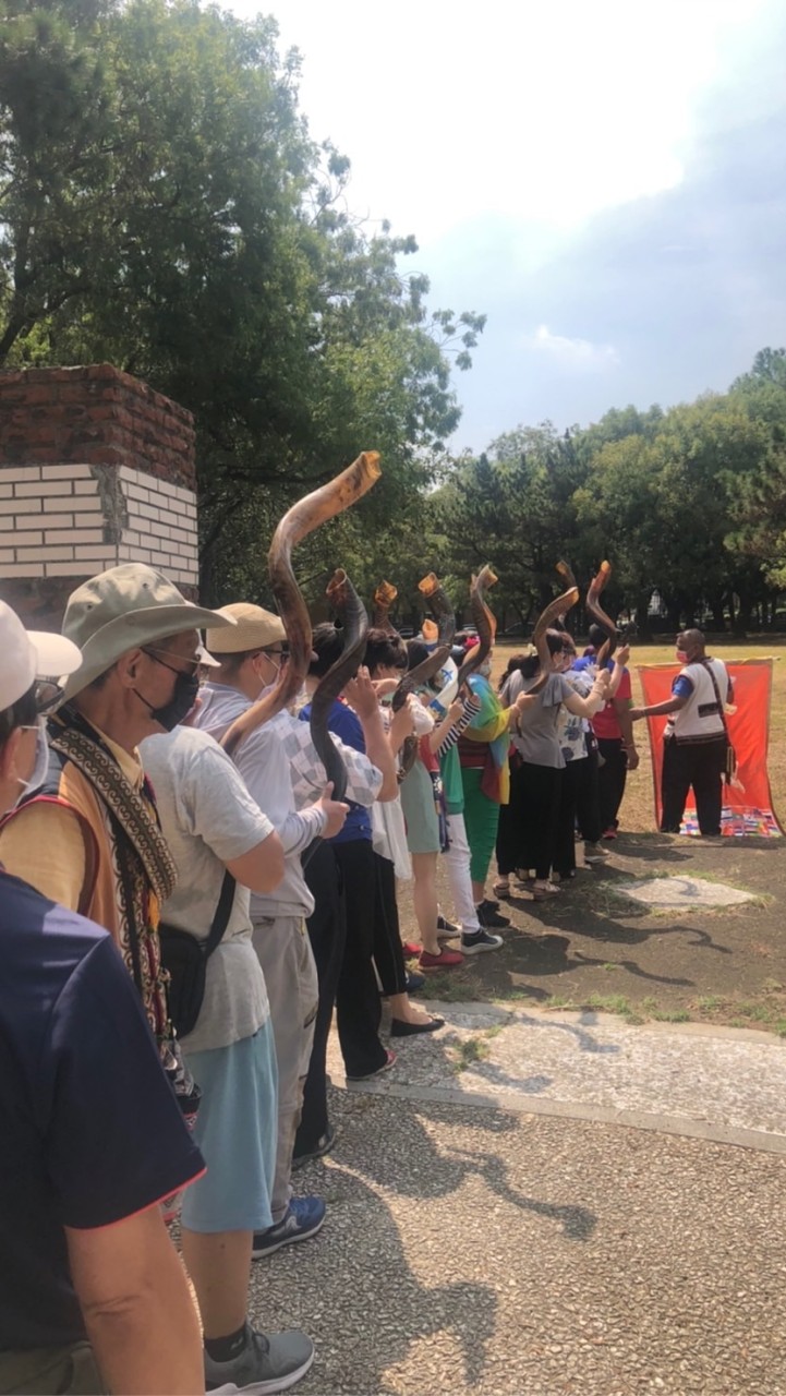 為榮耀君王預備道路