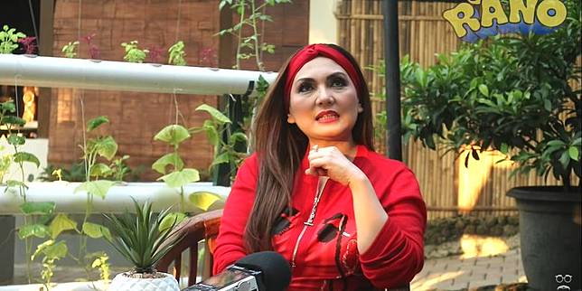 Lirik Dan Chord Lagu Gelas Gelas Kaca Hit Dari Nia Daniaty Kompas Com Line Today