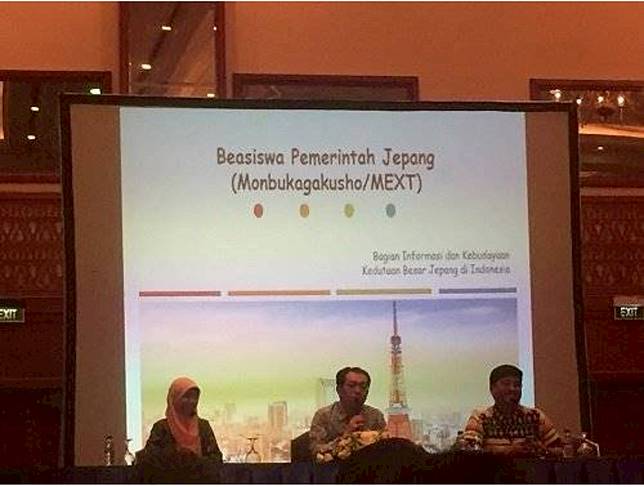 Jepang menawarkan beasiswa kepada siswa internasional yang ingin melanjutkan studi ke jenjang S1