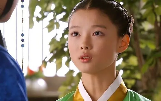 《與惡魔有約》金裕貞古裝造型美翻！盤點金裕貞歷年古裝造型