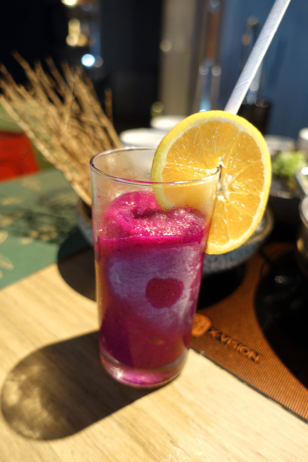 Hi-Q褐藻生活館Hi-Q鱻食，南京三民站不限時餐廳，文創、購物、美食、活動場地租借，網美必備美食養顏鍋，免費WIFI及插座咖啡紅茶免費喝