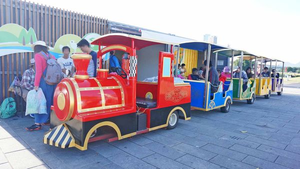 【三重景點】大都會公園希望小火車，假日限定！親子旅遊必玩小火車景點，真實體驗完整介紹，購票地點、攻略完整一次介紹